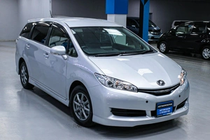 Минивэн Toyota Wish 2012 года, 1448000 рублей, Солонцы