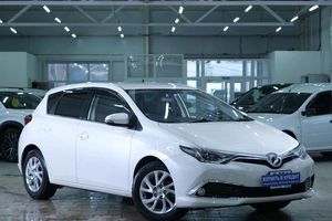 Хетчбэк Toyota Auris 2016 года, 1469000 рублей, Омск