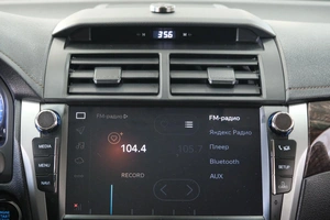 Седан Toyota Camry 2017 года, 2549000 рублей, Омск