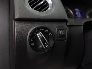 Внедорожник Volkswagen Tiguan 2012 года, 1449000 рублей, Тюмень