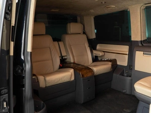 Минивэн Volkswagen Multivan 2011 года, 2649999 рублей, Москва