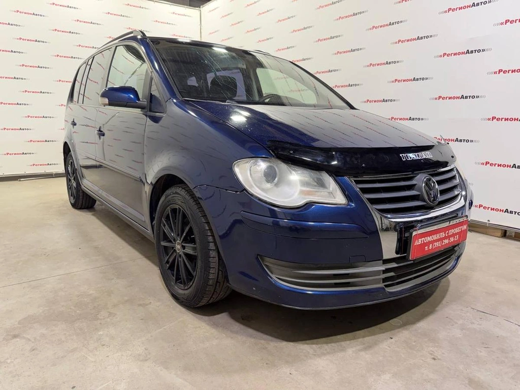 Минивэн Volkswagen Touran 2007 года, 399000 рублей, Красноярск