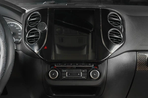 Внедорожник Volkswagen Tiguan 2011 года, 1539000 рублей, Тюмень