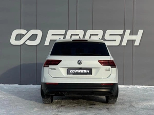 Внедорожник Volkswagen Tiguan 2017 года, 2599000 рублей, Ижевск