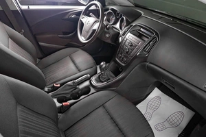 Хетчбэк Opel Astra 2012 года, 999000 рублей, Тюмень