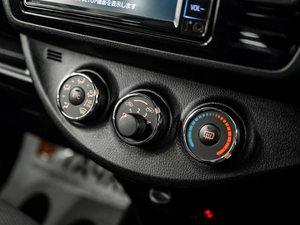 Хетчбэк Toyota Vitz 2019 года, 1100000 рублей, Красноярск
