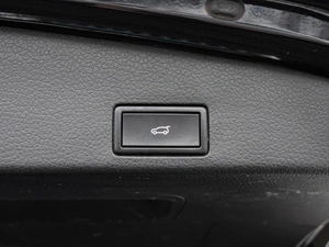 Внедорожник Volkswagen Touareg 2014 года, 2410000 рублей, Краснодар