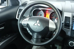 Внедорожник Mitsubishi Outlander 2007 года, 1099000 рублей, Омск