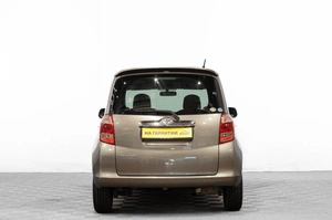 Хетчбэк Toyota Ractis 2006 года, 709000 рублей, Барнаул