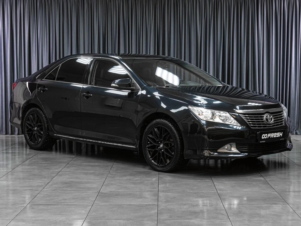 Седан Toyota Camry 2013 года, 1719000 рублей, Тюмень