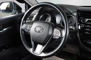 Седан Toyota Camry 2020 года, 3249000 рублей, Тюмень