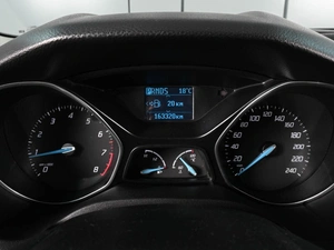 Хетчбэк Ford Focus 2011 года, 879000 рублей, Аксай