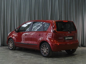Хетчбэк Nissan Note 2012 года, 699000 рублей, Тюмень