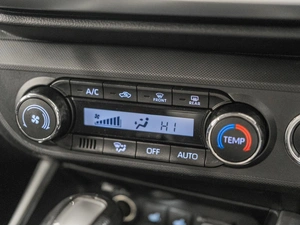 Внедорожник Toyota Raize 2020 года, 1600000 рублей, Красноярск