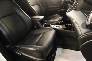 Внедорожник Toyota RAV4 2018 года, 3929000 рублей, Челябинск