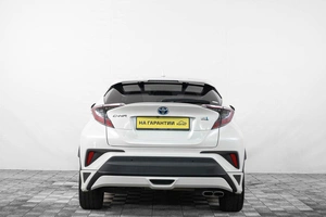 Внедорожник Toyota C-HR 2017 года, 2359000 рублей, Кемерово