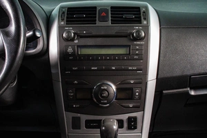 Седан Toyota Corolla 2011 года, 1199000 рублей, Сургут