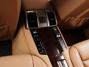 Лифтбек Porsche Panamera 4 2010 года, 2905000 рублей, Красный Пахарь