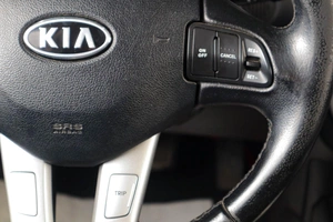 Хетчбэк Kia Ceed 2011 года, 719000 рублей, Тюмень