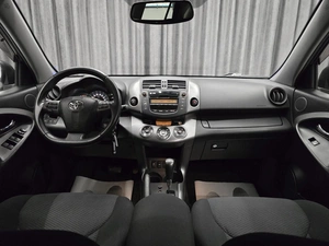 Внедорожник Toyota RAV4 2011 года, 1599000 рублей, Красноярск