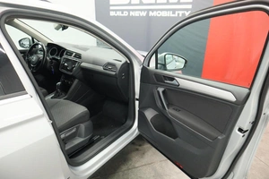 Внедорожник Volkswagen Tiguan 2019 года, 2400000 рублей, Курск