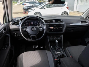 Внедорожник Volkswagen Tiguan 2017 года, 2325000 рублей, Краснодар