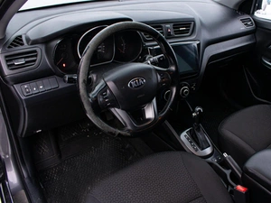 Седан Kia Rio 2015 года, 1049000 рублей, Петрозаводск