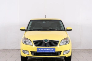 Хетчбэк Skoda Fabia 2012 года, 899000 рублей, Красноярск