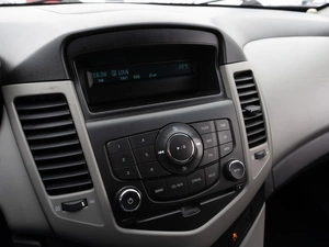 Седан Chevrolet Cruze 2012 года, 799000 рублей, Саратов