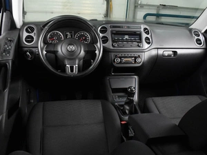 Внедорожник Volkswagen Tiguan 2011 года, 1049000 рублей, Воронеж