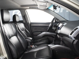 Внедорожник Mitsubishi Outlander 2008 года, 1130000 рублей, Омск