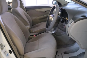 Седан Toyota Corolla Axio 2009 года, 899000 рублей, Омск