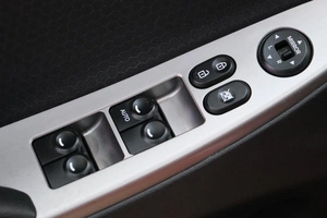 Хетчбэк Hyundai Solaris 2015 года, 949000 рублей, Омск