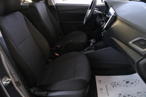Седан Hyundai Solaris 2019 года, 1289000 рублей, Омск