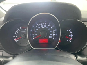 Хэтчбек Kia Rio 2014 года, 825000 рублей, Смоленск