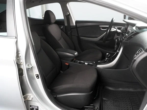 Седан Hyundai Elantra 2015 года, 1180000 рублей, Красный Пахарь