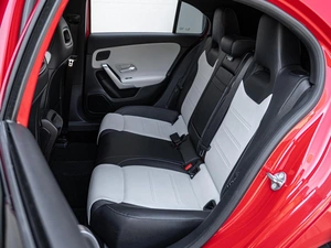 Хетчбэк Mercedes-benz A-класс 2018 года, 2199000 рублей, Краснодар