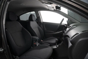 Седан Hyundai Solaris 2015 года, 980000 рублей, Омск