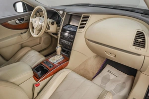 Внедорожник Infiniti QX70 2015 года, 2789000 рублей, Челябинск