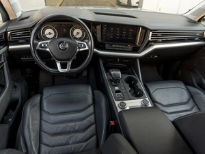 Внедорожник Volkswagen Touareg 2018 года, 3749000 рублей, Саратов
