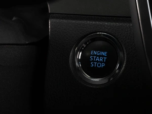 Седан Toyota Camry 2022 года, 3710000 рублей, Тюмень