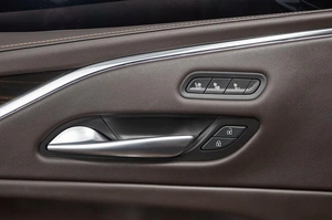 Внедорожник Cadillac Escalade 2023 года, 18000000 рублей, Красноярск