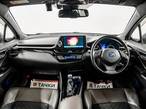 Внедорожник Toyota C-HR 2017 года, 1899000 рублей, Красноярск
