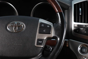 Внедорожник Toyota Land Cruiser 2015 года, 4499000 рублей, Новосибирск