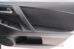 Седан Mazda Axela 2012 года, 979000 рублей, Красноярск