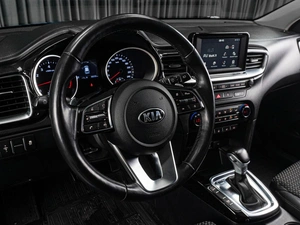 Хетчбэк Kia Ceed 2019 года, 1709000 рублей, Тюмень