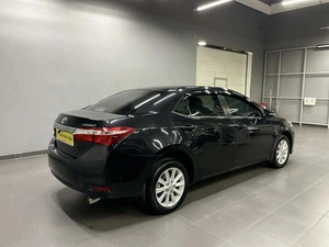 Седан Toyota Corolla 2013 года, 1197000 рублей, Красноярск