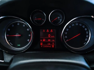 Внедорожник Opel Mokka 2013 года, 990000 рублей, Красноярск