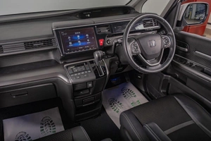 Минивэн Honda Stepwgn Spada 2021 года, 2879000 рублей, Томск