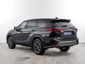 Внедорожник Toyota Highlander 2025 года, 5828888 рублей, Москва